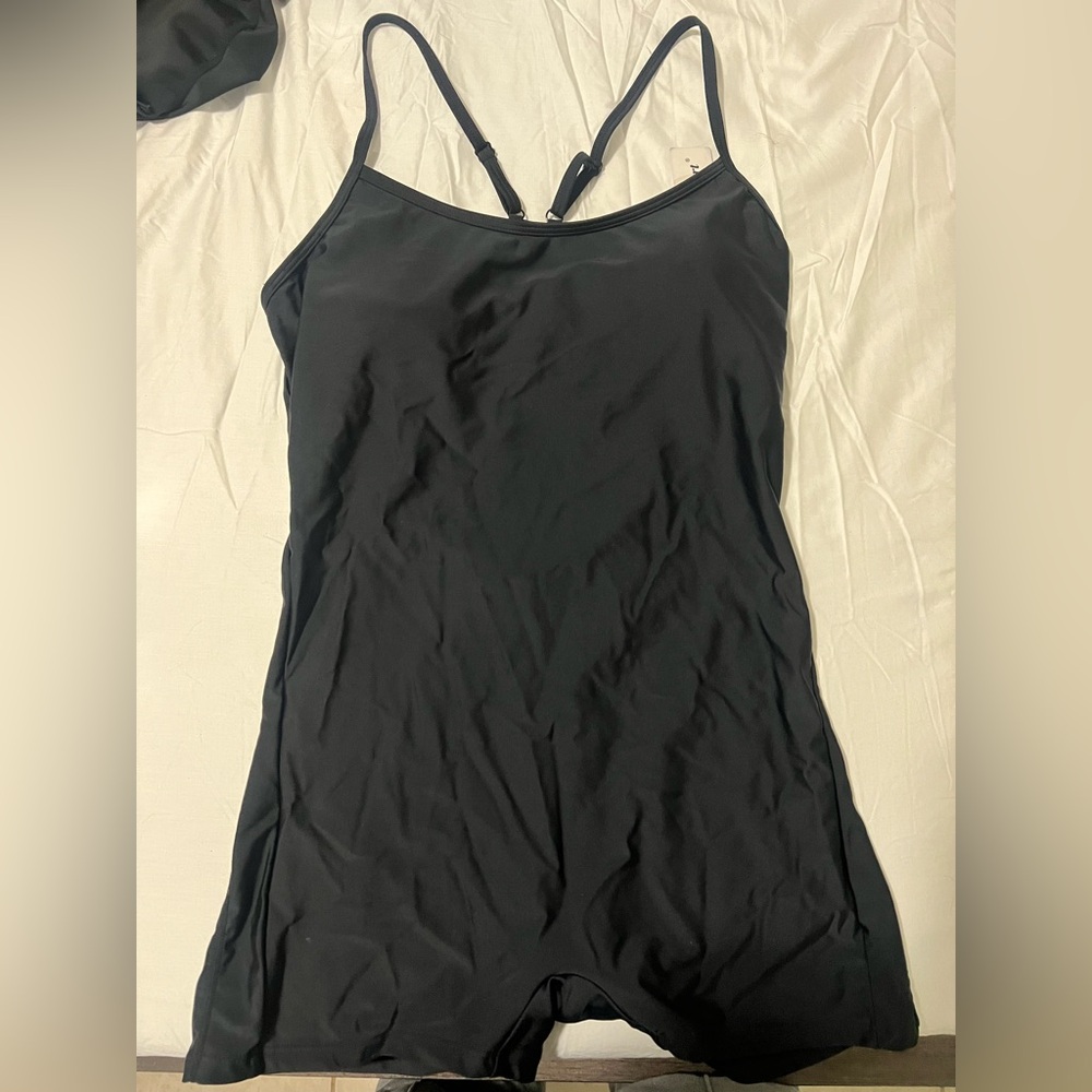 One piece swim